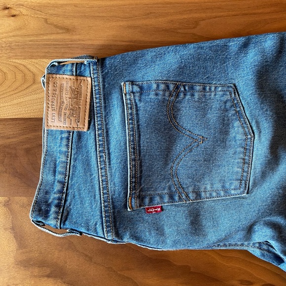 Levi’s Premium Wedgie Fit, 31W - Picture 2 of 7